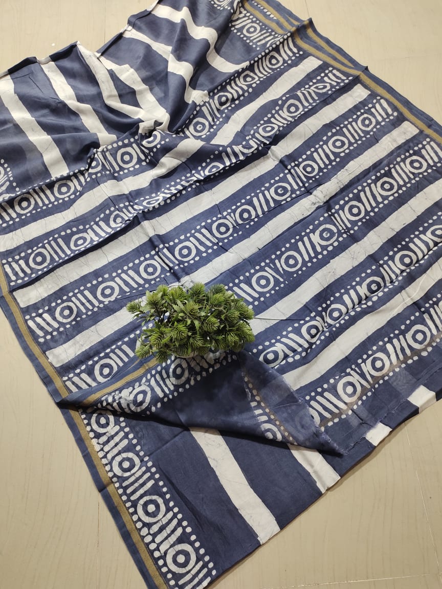 ✨Chic Slate Blue Hand Printed Pure Cotton Saree with Striped Pallu & Golden Zari Border✨