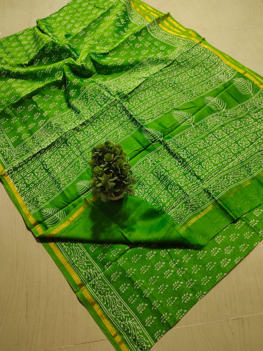 ✨Vibrant Parrot Green Hand Block-Printed Pure Cotton Saree with Golden Zari Border✨