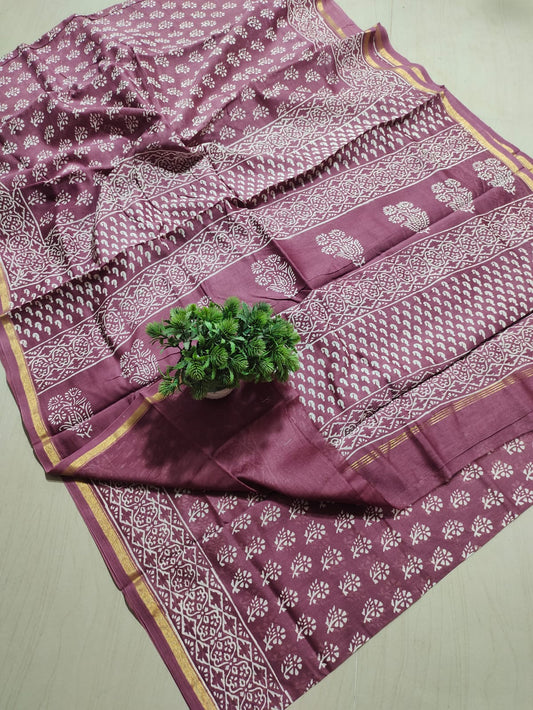 ✨Elegant Mauve & White Hand Block-Printed Pure Cotton Saree with Golden Zari Border✨