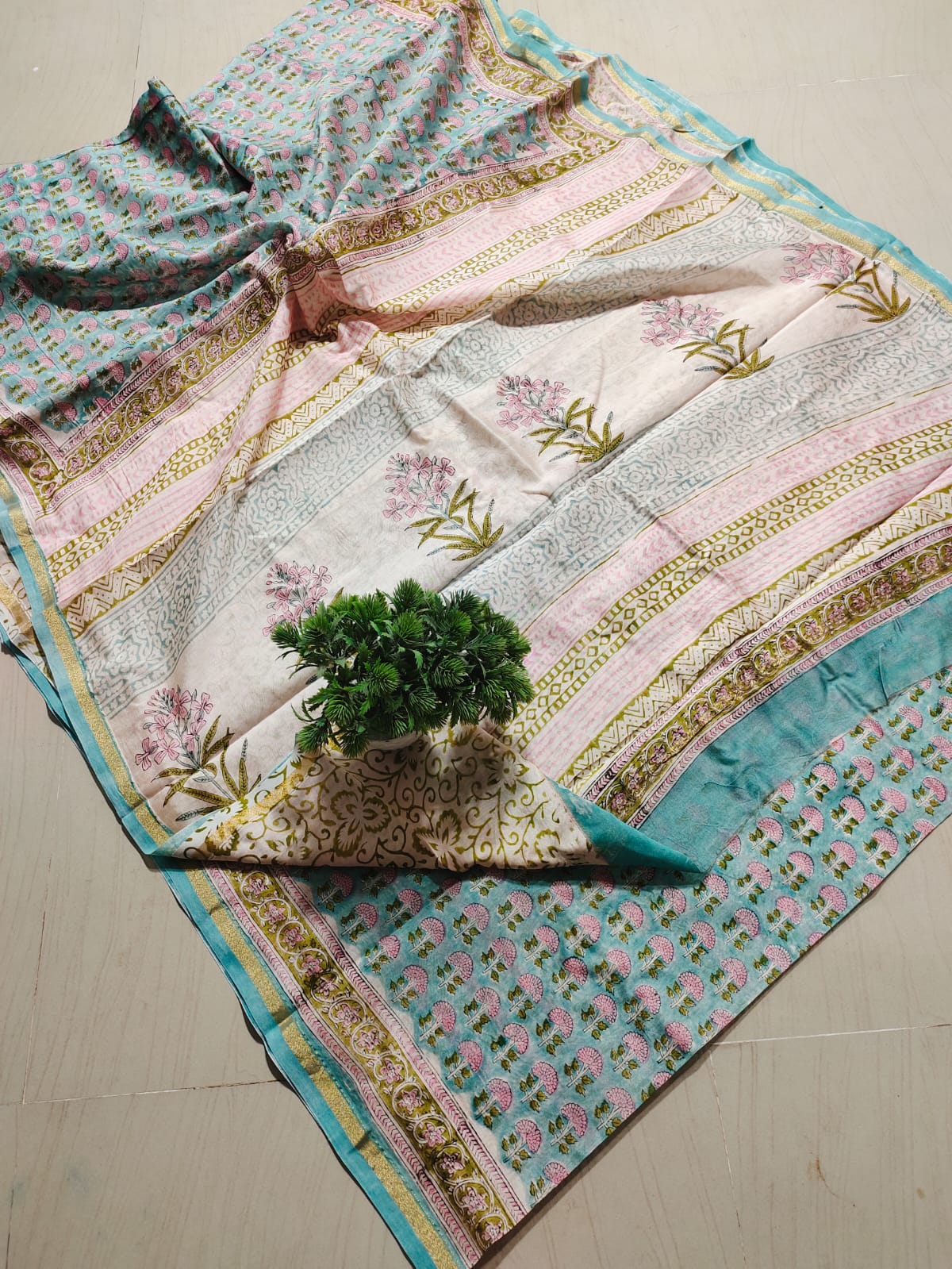 ✨ Serene Powder Blue & Off-White Floral Block Printed Pure Cotton Saree with Running Blouse Piece✨